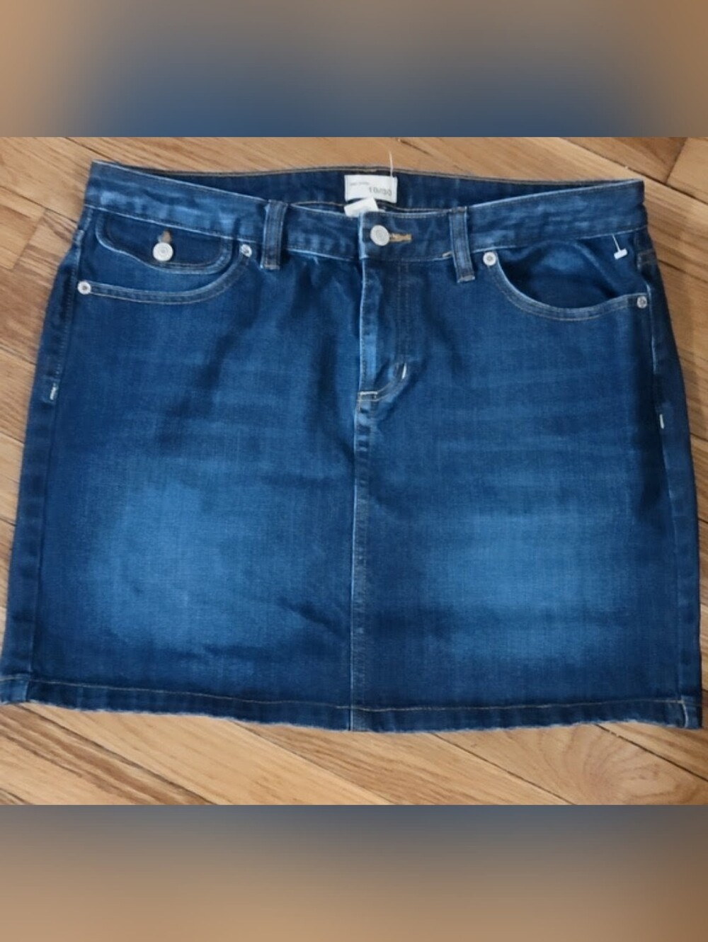 💜5/$25.00💜GAP Jean Skirt Size 10